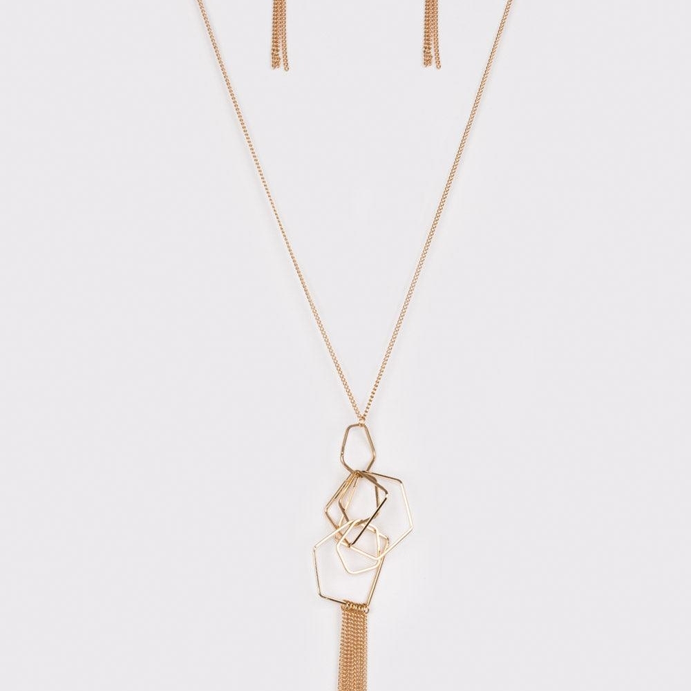 Elegant Gold Geometric Necklace